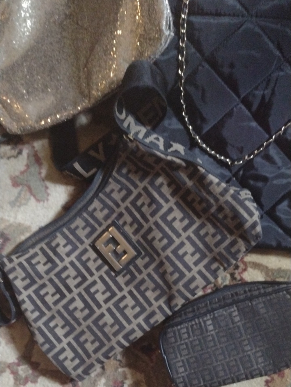 Purse bundle Deal $100